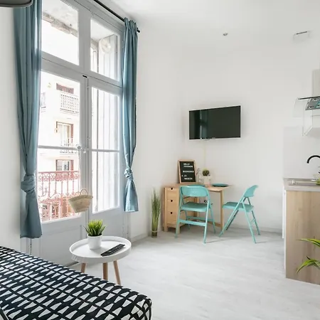 Proche Jean Moulin, Location Courte Duree Apartment *
